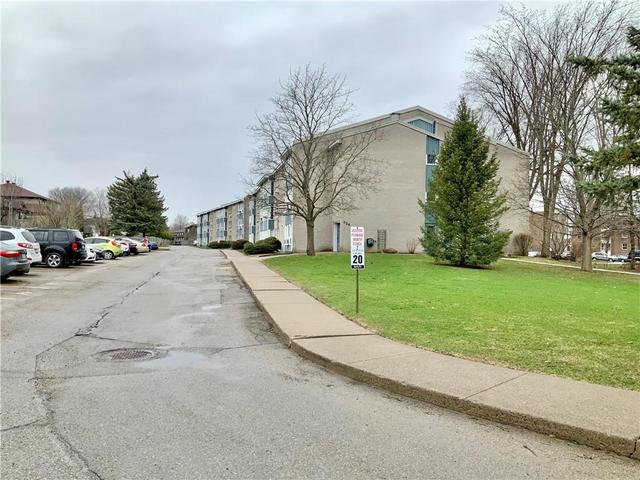 118 - 820 Laurier Boulevard, Condo with 2 bedrooms, 1 bathrooms and 1 parking in Brockville ON | Image 2