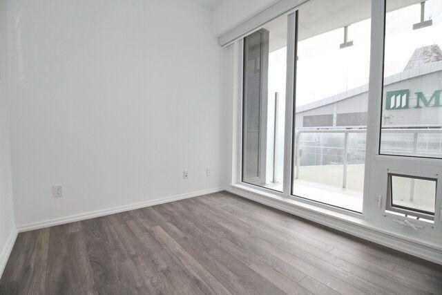 2209 - 197 Yonge St, Condo with 3 bedrooms, 2 bathrooms and 1 parking in Toronto ON | Image 12