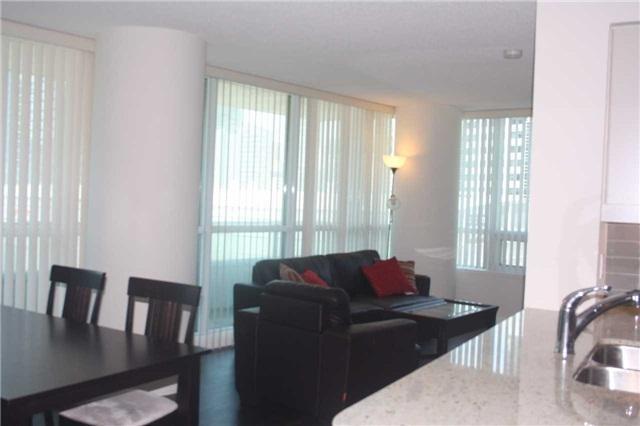 1003 - 33 Bay St, Condo with 2 bedrooms, 2 bathrooms and 1 parking in Toronto ON | Image 11