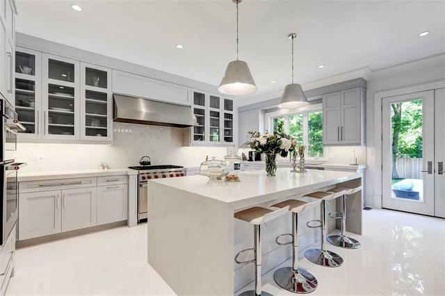 4 Thorncrest Rd, House detached with 4 bedrooms, 7 bathrooms and 6 parking in Toronto ON | Image 35
