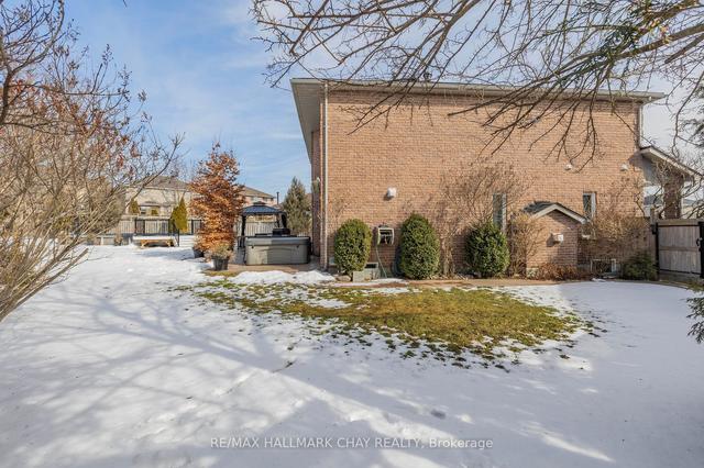 14 Rebecca Crt, House detached with 4 bedrooms, 3 bathrooms and 7 parking in Barrie ON | Image 28