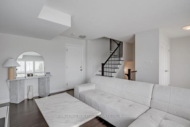 2509 Littlefield Cres, House attached with 3 bedrooms, 3 bathrooms and 4 parking in Oakville ON | Image 36