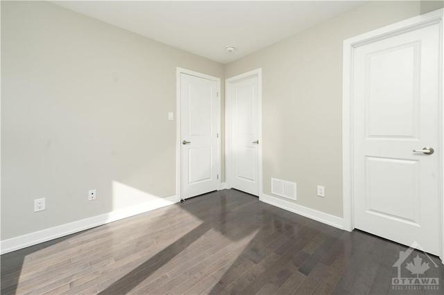705 Terravita Private, Townhouse with 4 bedrooms, 3 bathrooms and 2 parking in Ottawa ON | Image 6