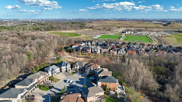 40 Meadow Ridge Crt, House detached with 4 bedrooms, 6 bathrooms and 8 parking in Vaughan ON | Image 24