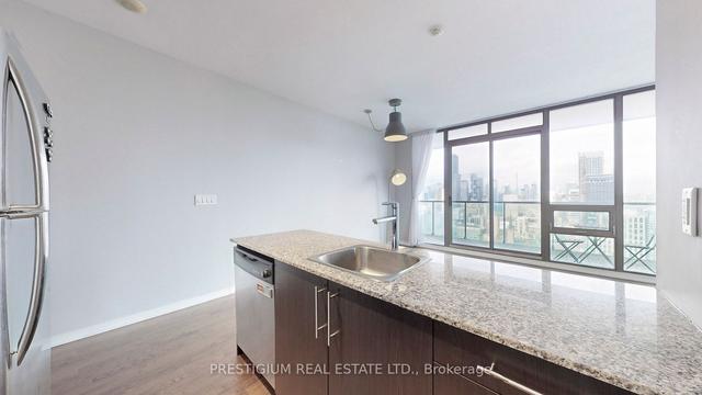 3504 - 33 Lombard St, Condo with 2 bedrooms, 2 bathrooms and 1 parking in Toronto ON | Image 10
