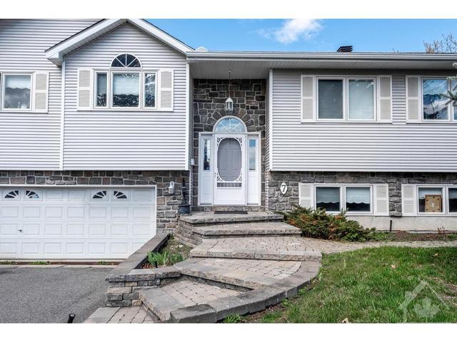 7 River Bend Drive, House detached with 5 bedrooms, 3 bathrooms and 5 parking in Ottawa ON | Image 2