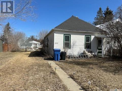 232 7th Avenue W, House detached with 3 bedrooms, 1 bathrooms and null parking in Melville SK | Card Image