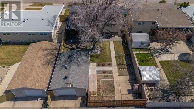1912 18 Street N, House detached with 4 bedrooms, 2 bathrooms and 4 parking in Lethbridge AB | Image 46