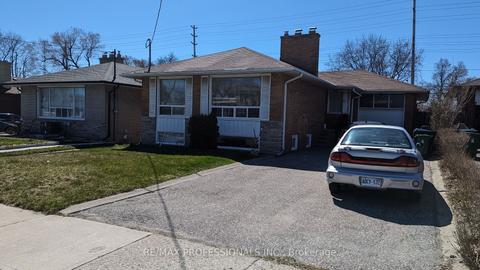 24 Bairstow Cres, House detached with 3 bedrooms, 2 bathrooms and 4 parking in Toronto ON | Card Image