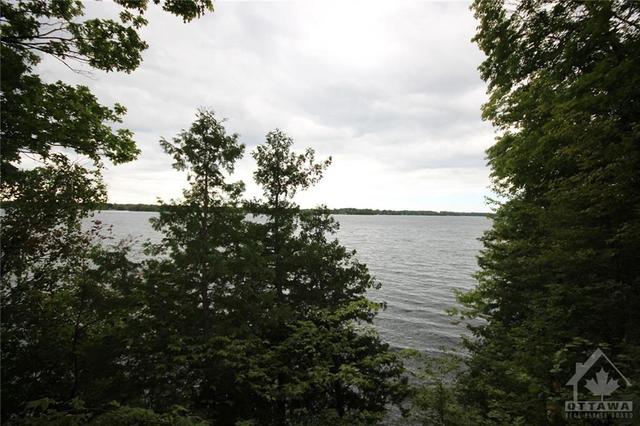 773 North Shore Road, House detached with 2 bedrooms, 1 bathrooms and 3 parking in Rideau Lakes ON | Image 20