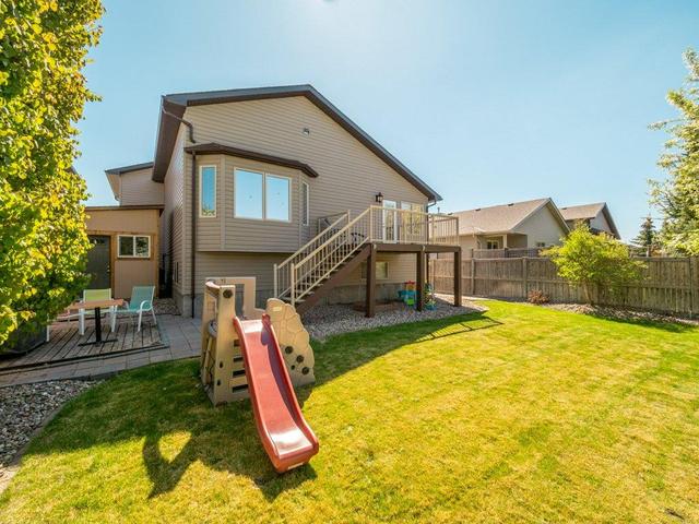 10 Canyoncrest Court W, House detached with 4 bedrooms, 3 bathrooms and 4 parking in Lethbridge AB | Image 44