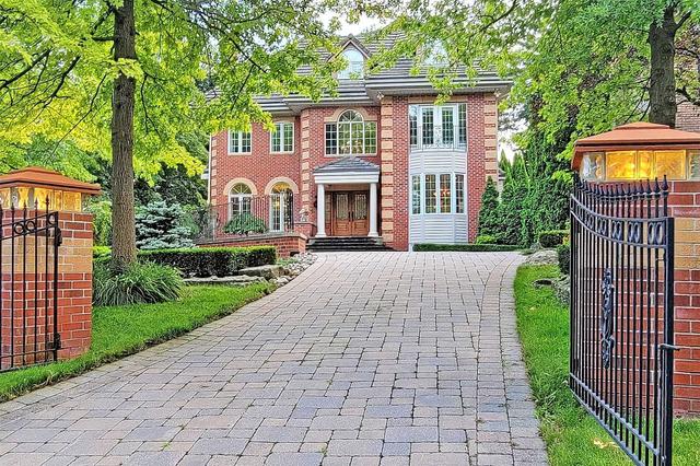 30 Raymar Pl, House detached with 6 bedrooms, 5 bathrooms and 15 parking in Oakville ON | Image 1