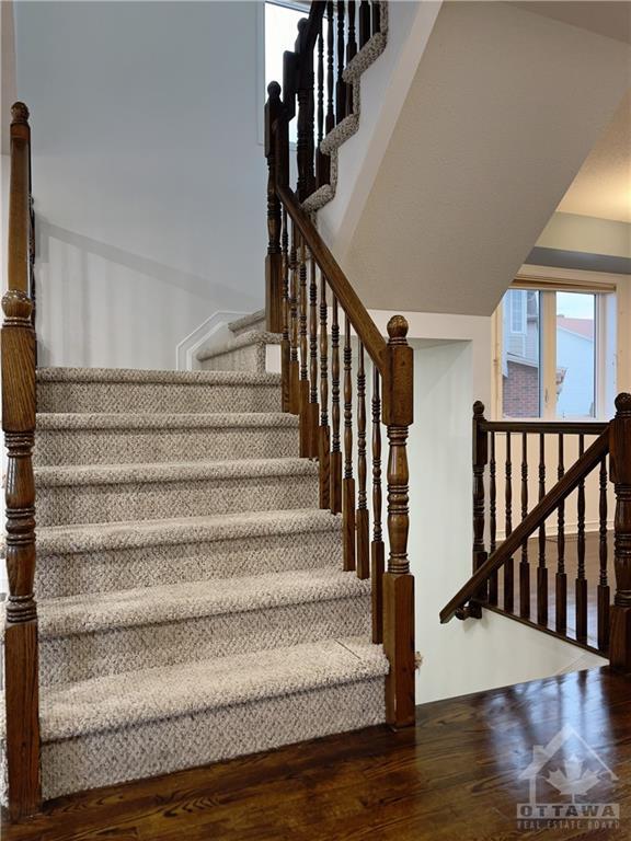 244 Macoun Circle, Townhouse with 4 bedrooms, 3 bathrooms and 3 parking in Ottawa ON | Image 14