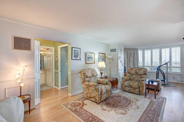 1013 - 610 Bullock Dr, Condo with 2 bedrooms, 2 bathrooms and 2 parking in Markham ON | Image 6