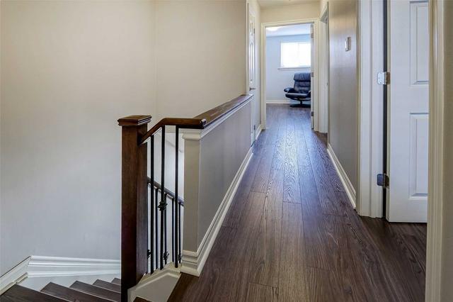 th# 6 - 925 Bayly St, Townhouse with 3 bedrooms, 2 bathrooms and 1 parking in Pickering ON | Image 6