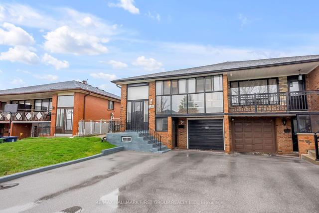 286 Hullmar Dr, House semidetached with 3 bedrooms, 2 bathrooms and 4 parking in Toronto ON | Image 33