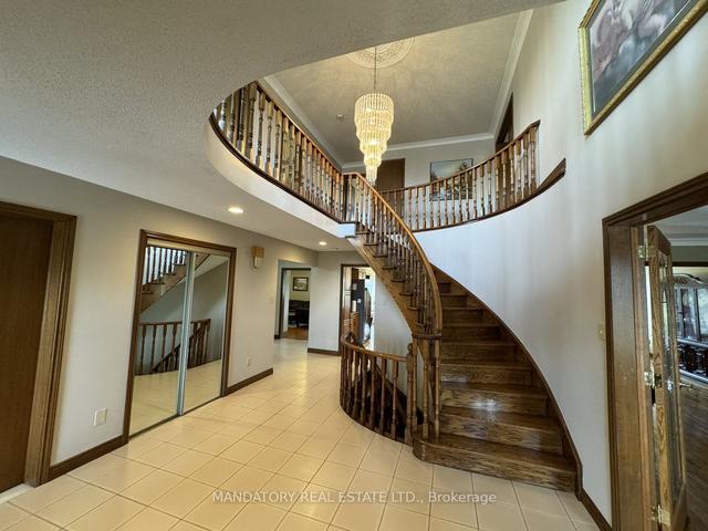 16 Rae Ave, House detached with 5 bedrooms, 5 bathrooms and 14 parking in Brampton ON | Image 36