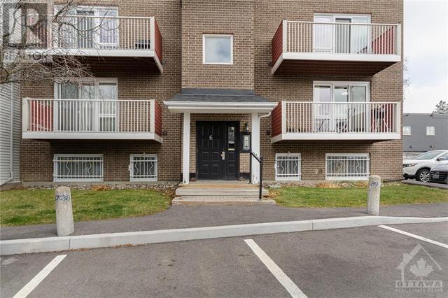 604 - 1589 St Bernard Street, House attached with 2 bedrooms, 2 bathrooms and 1 parking in Ottawa ON | Image 2
