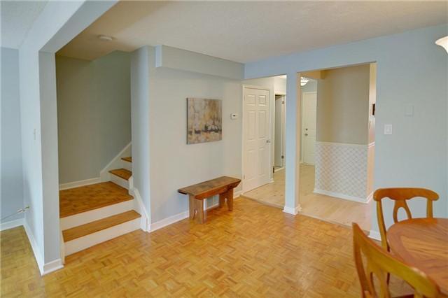 40 - 43 Nadia Pl, Townhouse with 4 bedrooms, 2 bathrooms and 1 parking in Oakville ON | Image 2