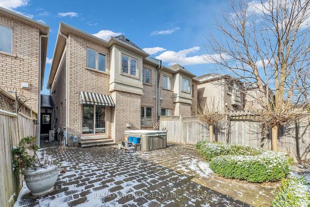 1205 Agram Dr, House attached with 3 bedrooms, 3 bathrooms and 4 parking in Oakville ON | Image 33