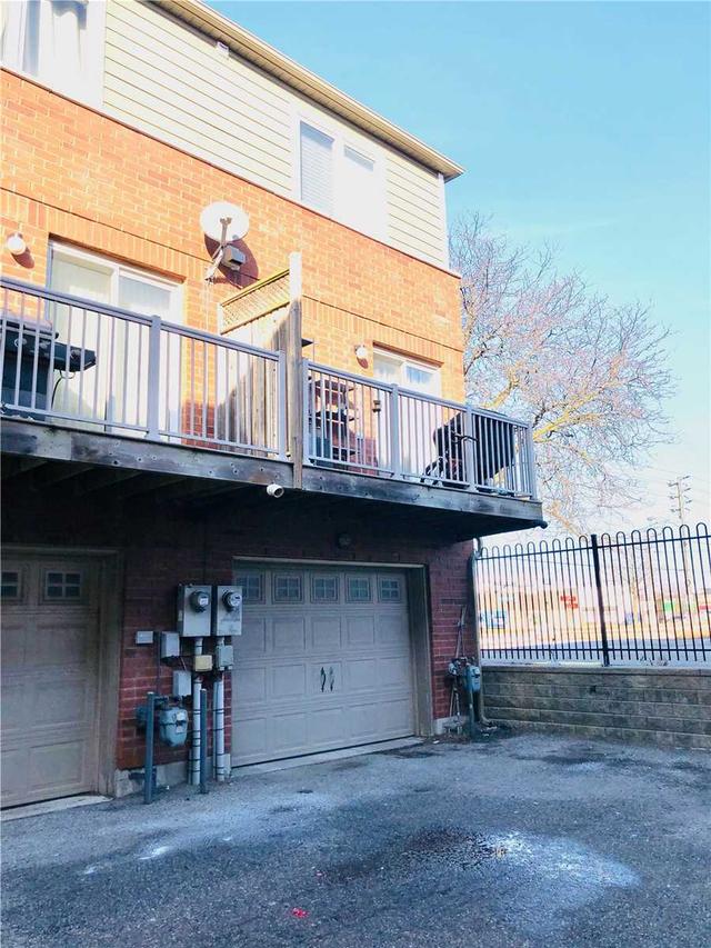 4177d Lawrence Ave E, House attached with 3 bedrooms, 2 bathrooms and 2 parking in Toronto ON | Image 17