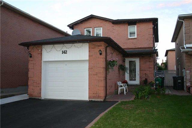 142 Muirland Cres, House detached with 3 bedrooms, 3 bathrooms and 4 parking in Brampton ON | Image 1