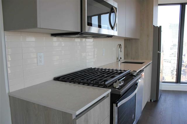 2607 - 75 The Esplanade Ave, Condo with 3 bedrooms, 2 bathrooms and 1 parking in Toronto ON | Image 24