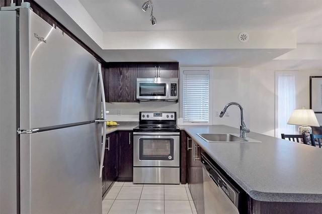 102 - 2 Dunsheath Way, Townhouse with 2 bedrooms, 2 bathrooms and 1 parking in Markham ON | Image 7