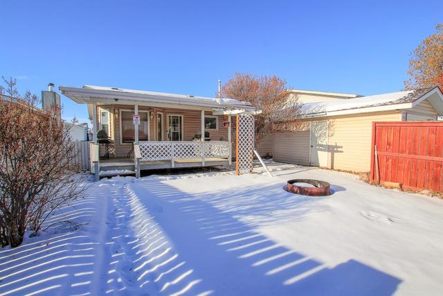 33 Kennings Crescent, House detached with 3 bedrooms, 3 bathrooms and 3 parking in Red Deer County AB | Image 42