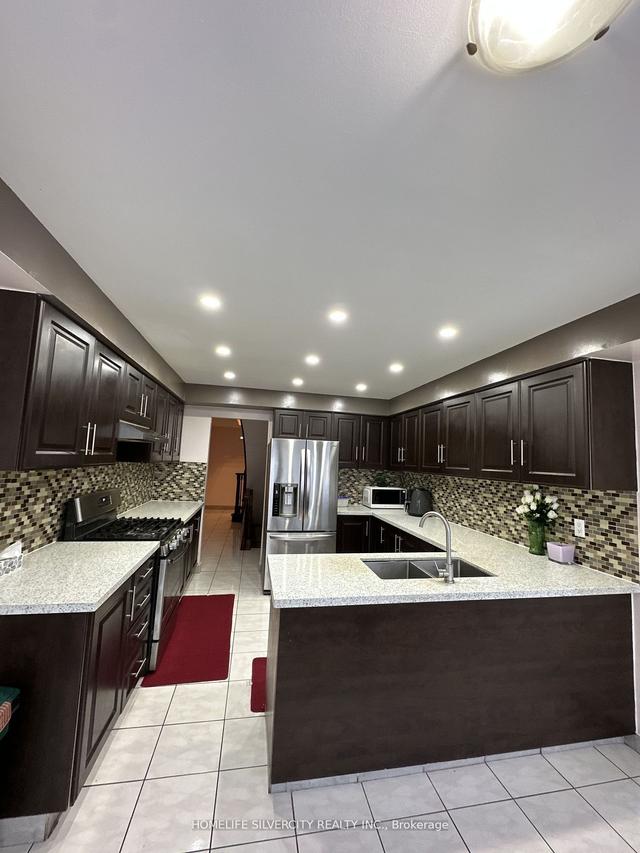 44 Howell St, House detached with 4 bedrooms, 5 bathrooms and 6 parking in Brampton ON | Image 22