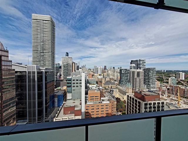 2712 - 25 Richmond St E, Condo with 1 bedrooms, 1 bathrooms and 0 parking in Toronto ON | Image 9