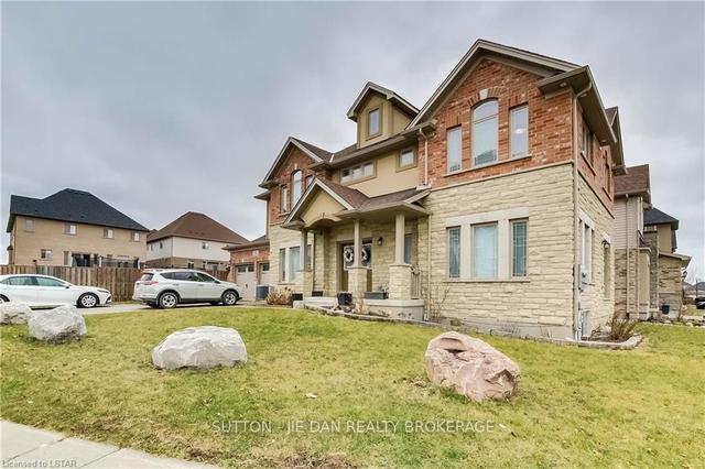 2310 Callingham Dr, House detached with 6 bedrooms, 4 bathrooms and 6 parking in London ON | Image 1