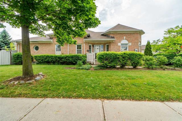 2 Brisbane Crt, Townhouse with 2 bedrooms, 2 bathrooms and 2 parking in Brampton ON | Image 36