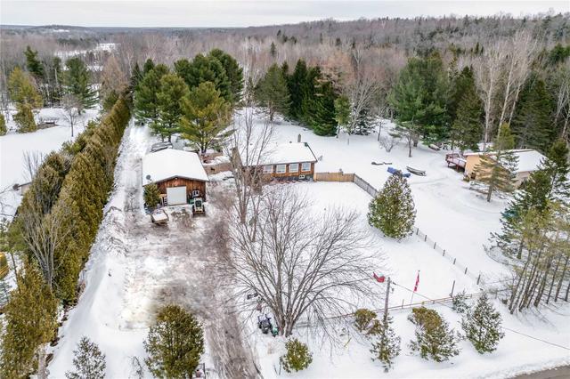177 Medonte Side Road 2 Sdrd, House detached with 3 bedrooms, 2 bathrooms and 20 parking in Oro Medonte ON | Image 33