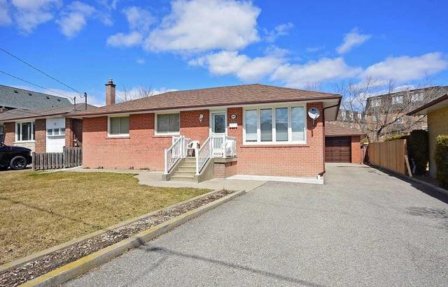 3041 Franze Dr, House detached with 3 bedrooms, 2 bathrooms and 6 parking in Mississauga ON | Image 1