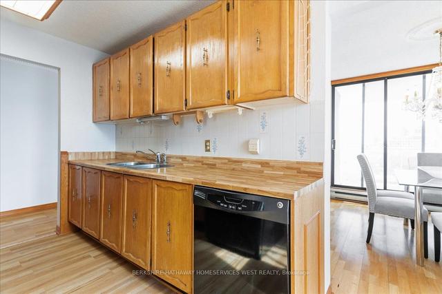 1003 - 75 Queen St N, Condo with 3 bedrooms, 2 bathrooms and 1 parking in Hamilton ON | Image 34