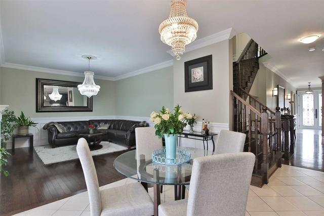 397 Thomas Cook Ave, House detached with 5 bedrooms, 4 bathrooms and 5 parking in Vaughan ON | Image 2