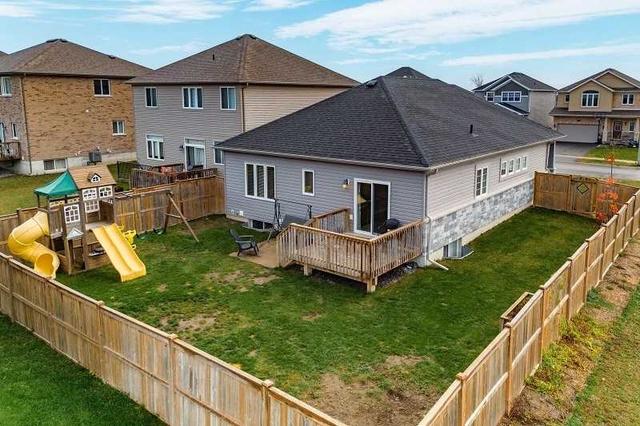 4 Cottonwood Dr, House detached with 3 bedrooms, 3 bathrooms and 6 parking in Belleville ON | Image 32
