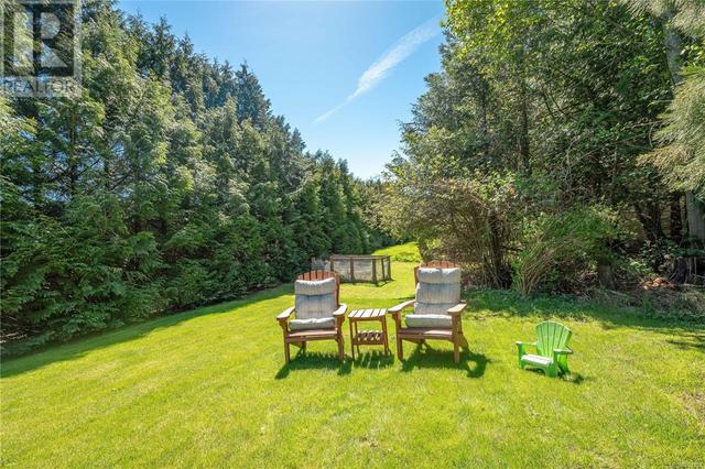 2114 Trident Pl, House detached with 4 bedrooms, 4 bathrooms and 6 parking in North Saanich BC | Image 36
