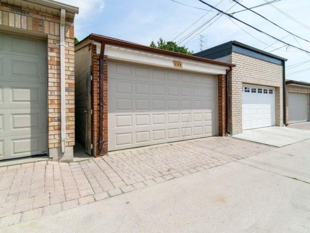 124 Nairn Ave, House detached with 3 bedrooms, 2 bathrooms and 2 parking in Toronto ON | Image 20