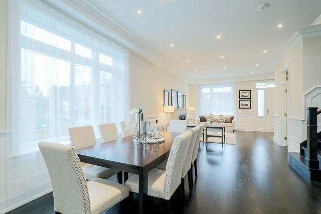 596 Willard Ave, House detached with 4 bedrooms, 5 bathrooms and 4 parking in Toronto ON | Image 2