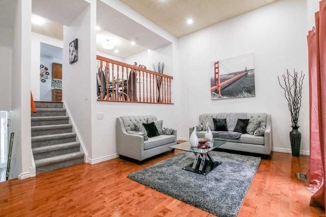 13 San Robertoway, Townhouse with 3 bedrooms, 3 bathrooms and 2 parking in Toronto ON | Image 21