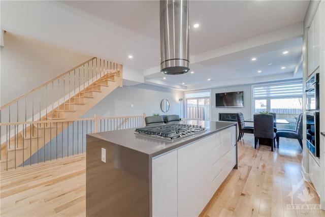 215 Columbus Avenue, Home with 4 bedrooms, 4 bathrooms and 3 parking in Ottawa ON | Image 5
