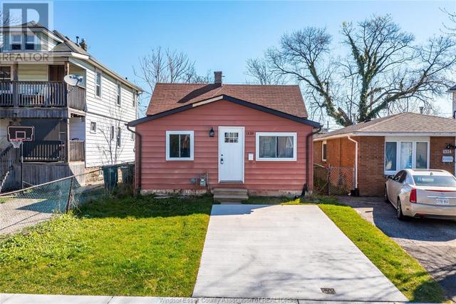 1320 Goyeau, House detached with 2 bedrooms, 1 bathrooms and null parking in Windsor ON | Image 1