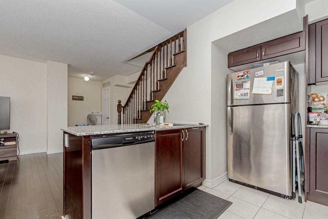 200 Veterans Dr, Townhouse with 3 bedrooms, 3 bathrooms and 2 parking in Brampton ON | Image 8