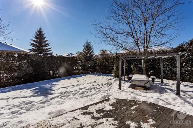 544 Mazari Crescent, House detached with 4 bedrooms, 3 bathrooms and 4 parking in Ottawa ON | Image 25