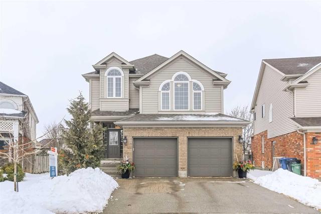 11 Peer Dr, House detached with 3 bedrooms, 3 bathrooms and 4 parking in Guelph ON | Image 1