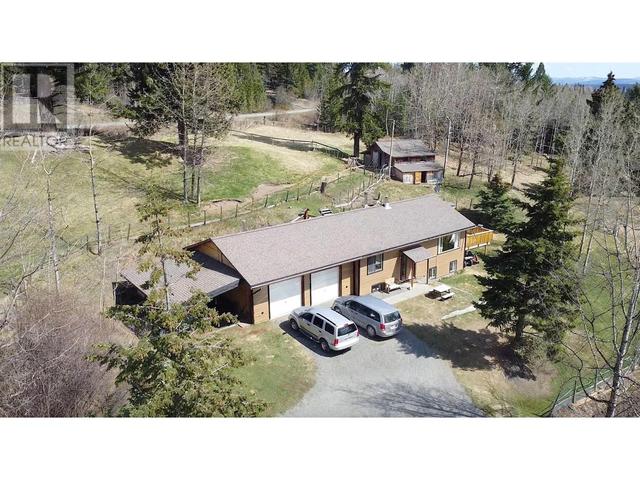 7115 Connie Road, House detached with 4 bedrooms, 2 bathrooms and null parking in Cariboo L BC | Image 1