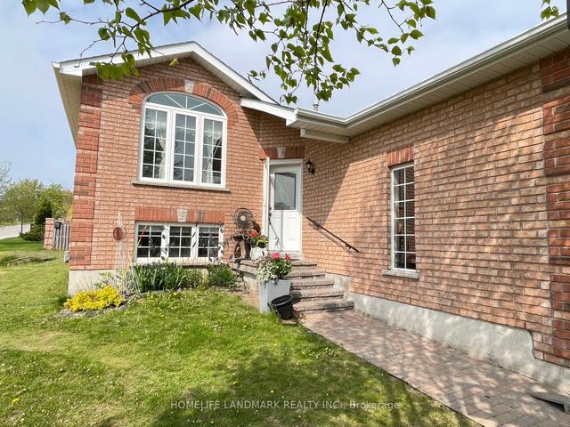 14 Crompton Dr, House detached with 3 bedrooms, 3 bathrooms and 4 parking in Barrie ON | Image 13
