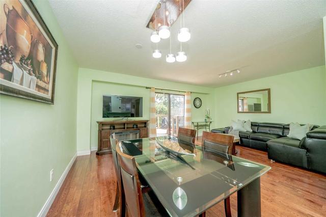 118 Purpledusk Tr, Townhouse with 3 bedrooms, 3 bathrooms and 3 parking in Toronto ON | Image 4